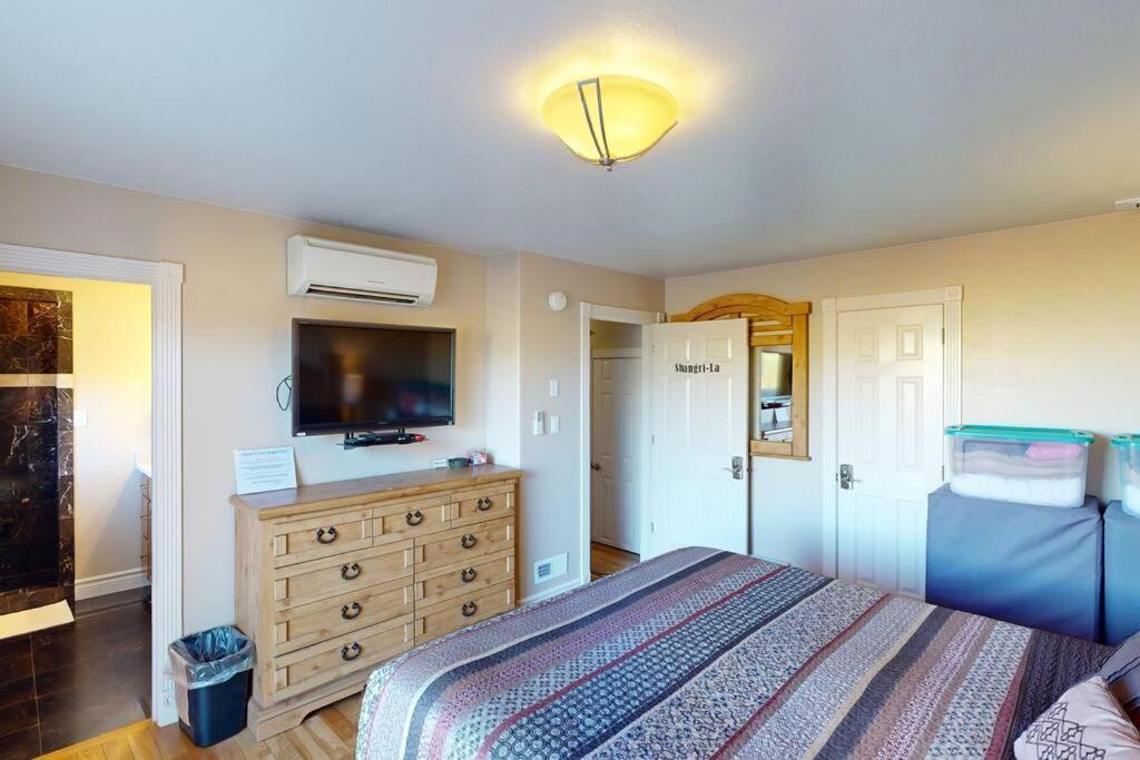 Tacit Shadow Resort Shangri-La King Suite, Gym, Coffee Bar, Hot-Tub, Free Laundry, Food Available Parowan Esterno foto